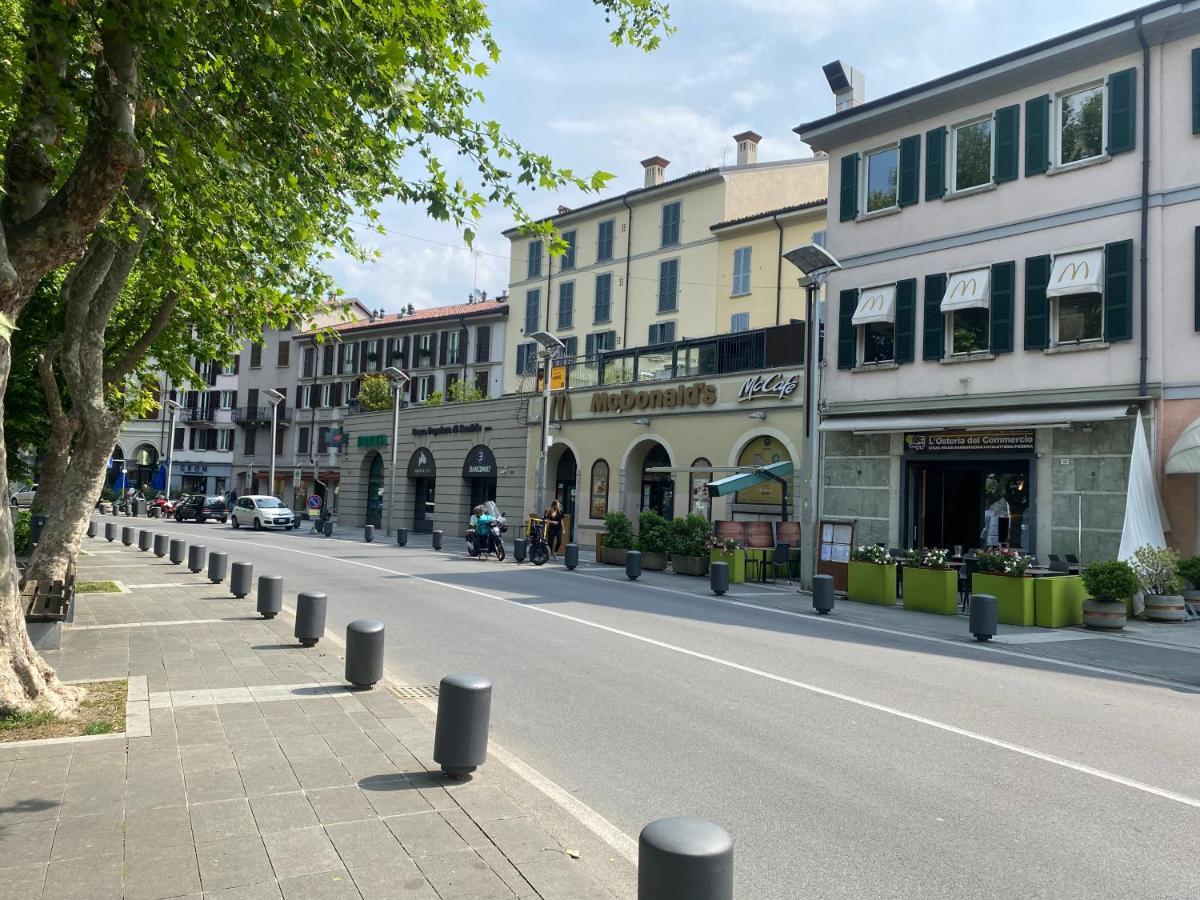 Love Loft Casa Vacanza Lecco Exterior photo